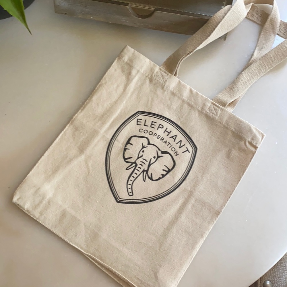 ❤️… Q-tees of California Elephant Tote Bag